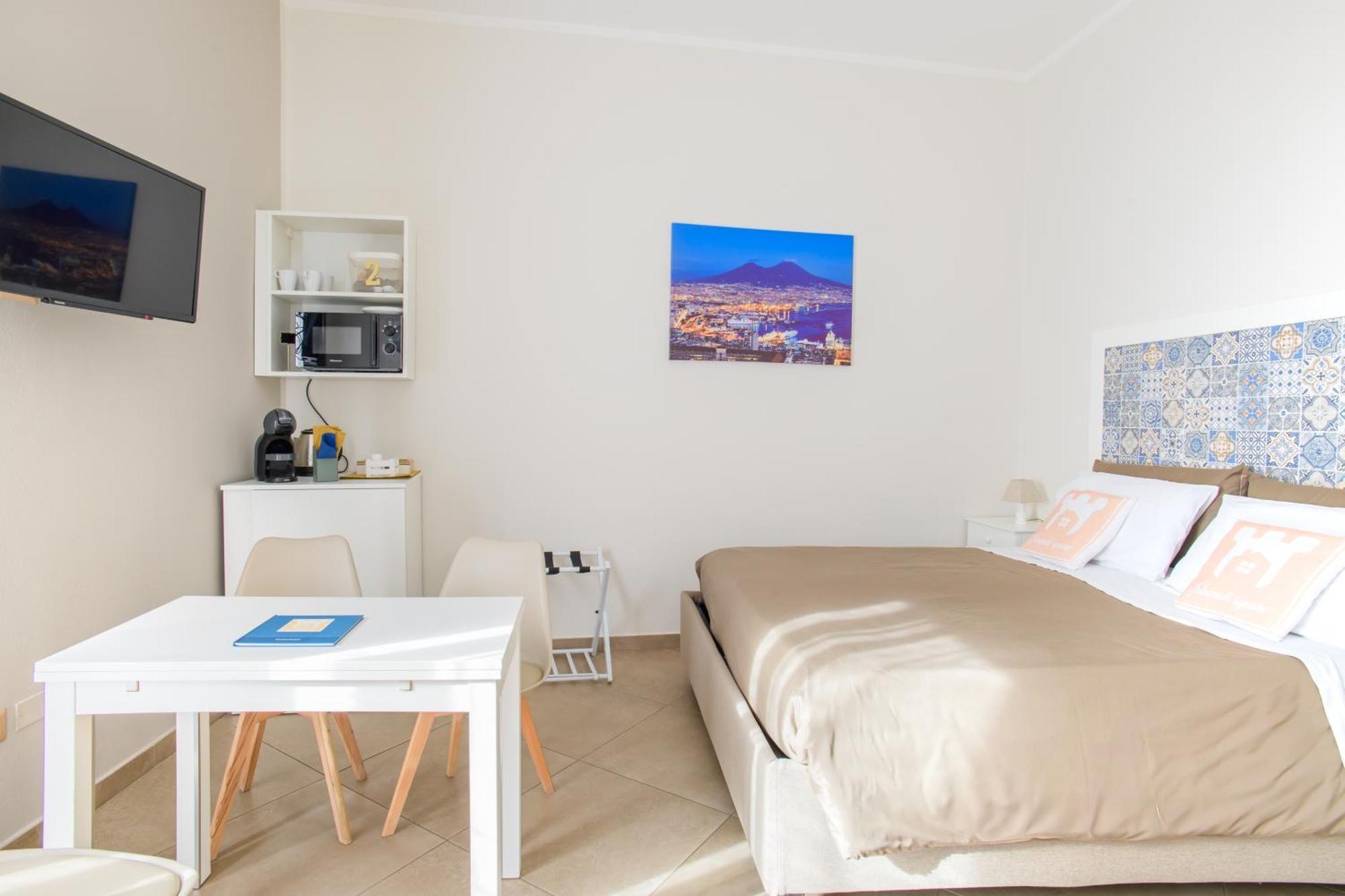 Tinellari Rooms เนเปิลส์ ภายนอก รูปภาพ