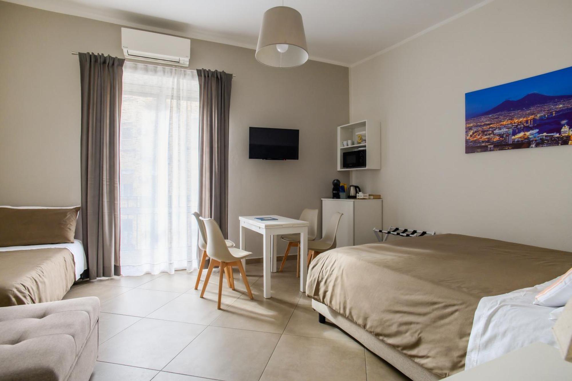 Tinellari Rooms เนเปิลส์ ภายนอก รูปภาพ
