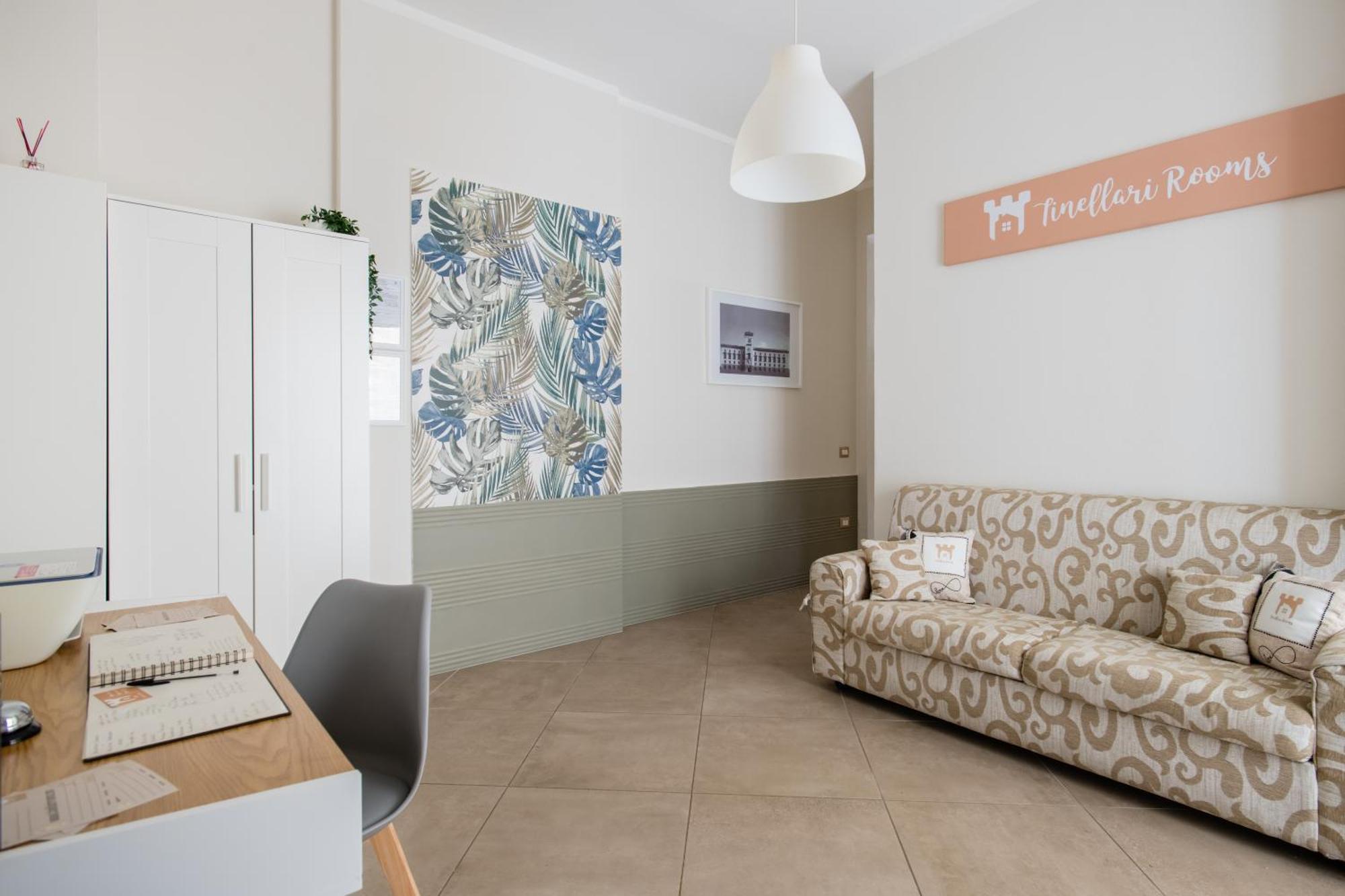 Tinellari Rooms เนเปิลส์ ภายนอก รูปภาพ