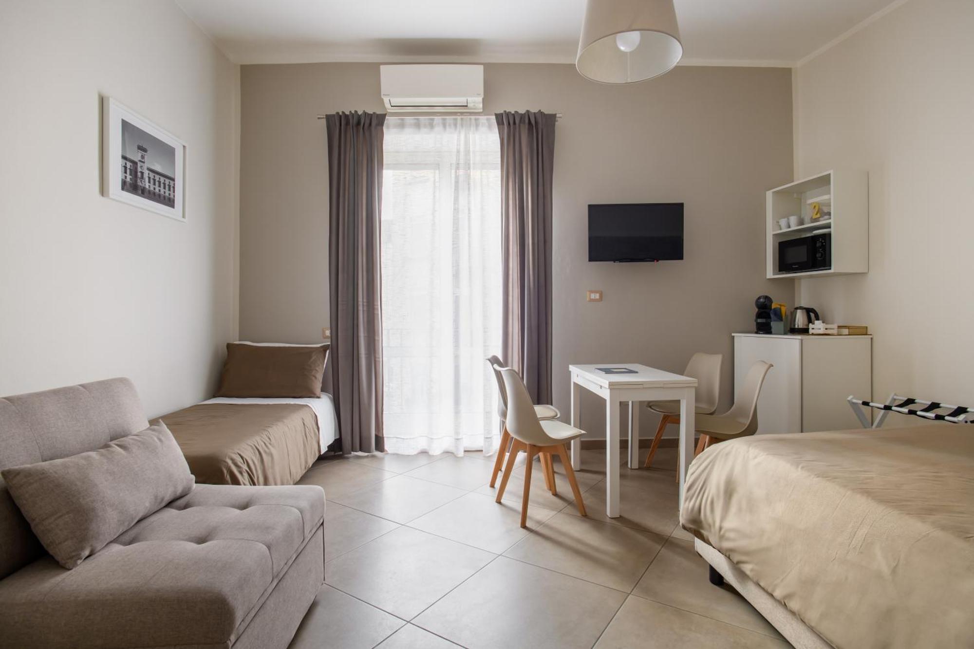 Tinellari Rooms เนเปิลส์ ภายนอก รูปภาพ