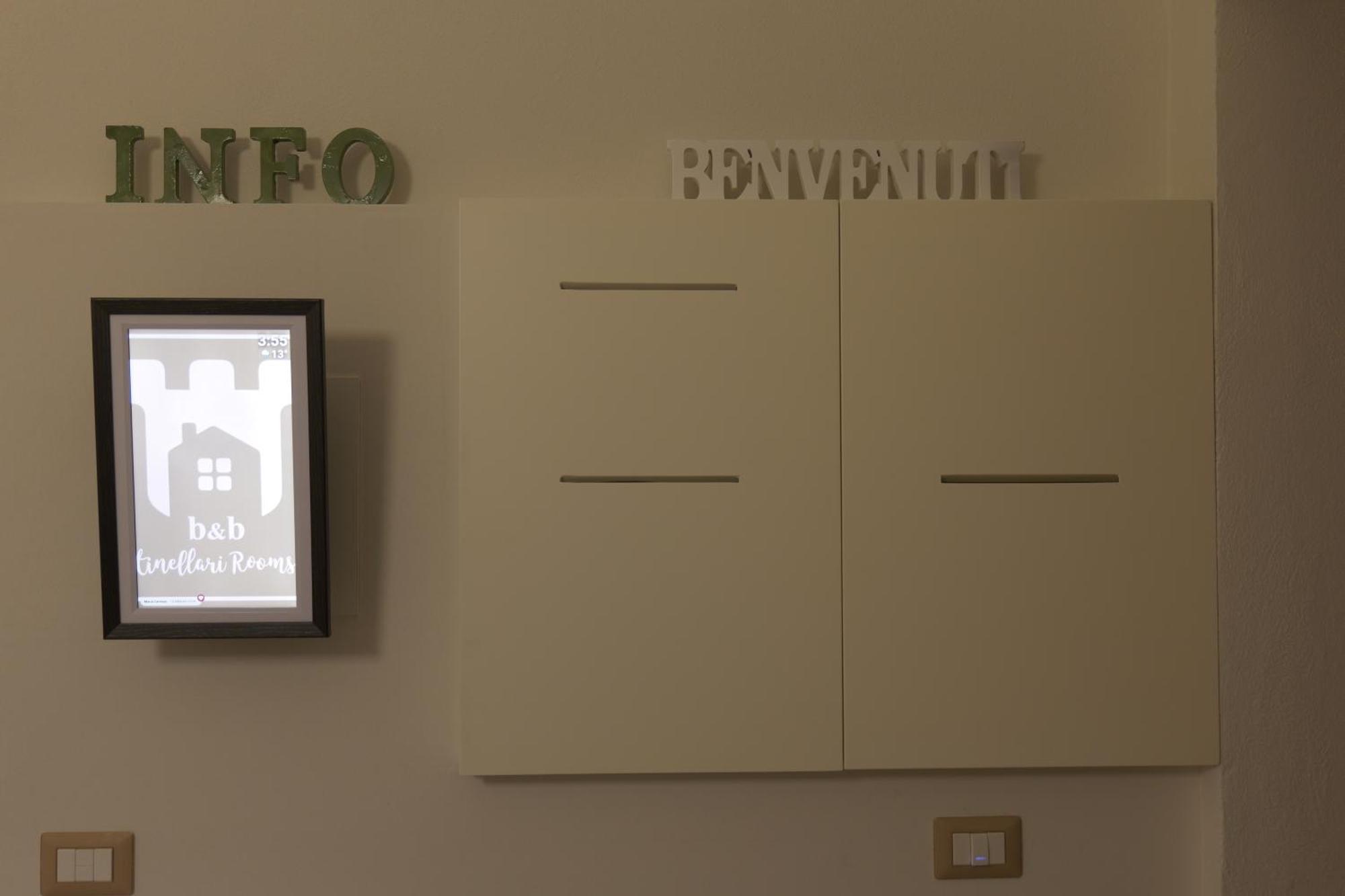 Tinellari Rooms เนเปิลส์ ภายนอก รูปภาพ